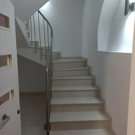 Ca Leudald 2 Ideal Parejas Con Terraza Besalu